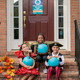 Illustration for article titled TIL why people put out teal pumpkins on Halloweenem/em
